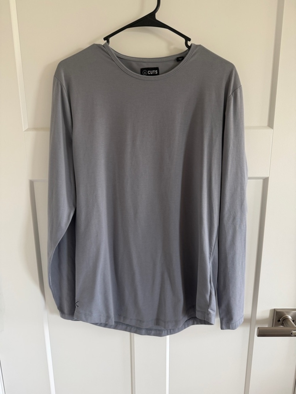 Cuts Clothing Men's Long Sleeve Crewneck - Light Gray